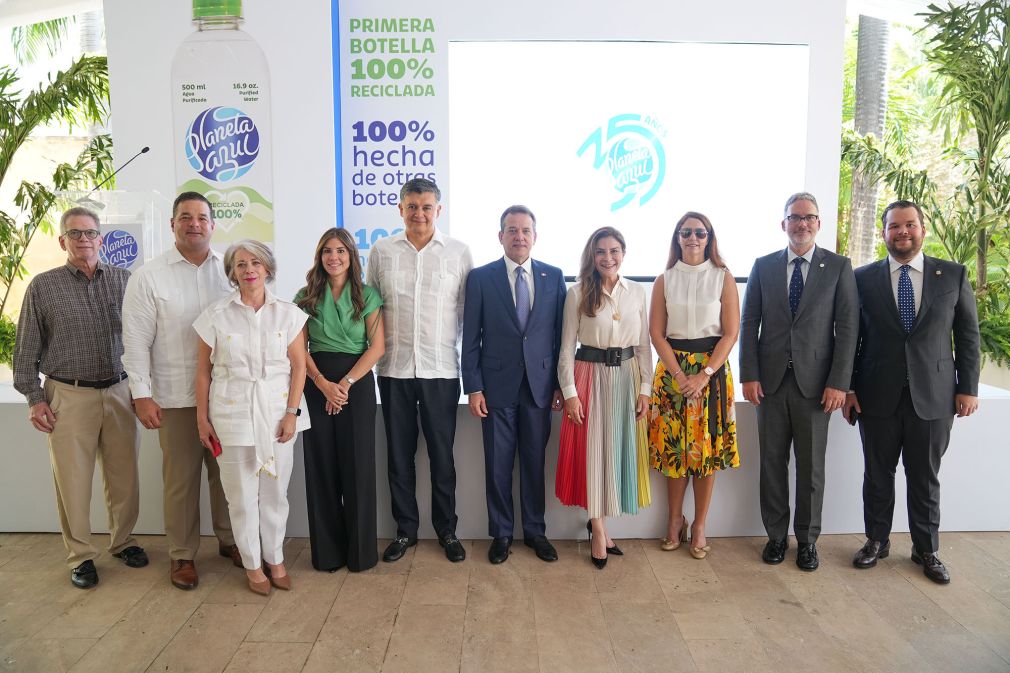 El evento contó con la asistencia de la alcaldesa del Distrito Nacional, Carolina Mejía y el ministro de Industria, Comercio y Mipymes (MICM), Ito Bisonó.