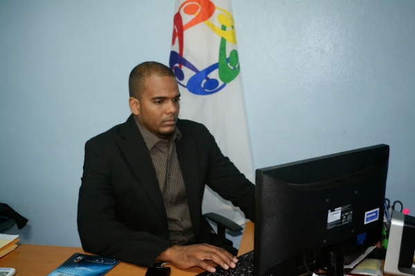 Ministerio de la Juventud otorgará 100 becas en San Cristóbal