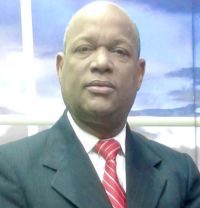 Milton Olivo.