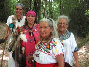 Abuelas sanadoras de diferentes países se congregaron en San Cristobal.