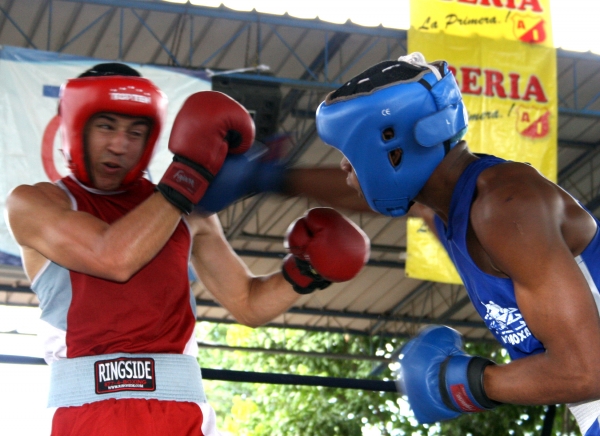 Púgiles dominicanos brillan en Copa Romana