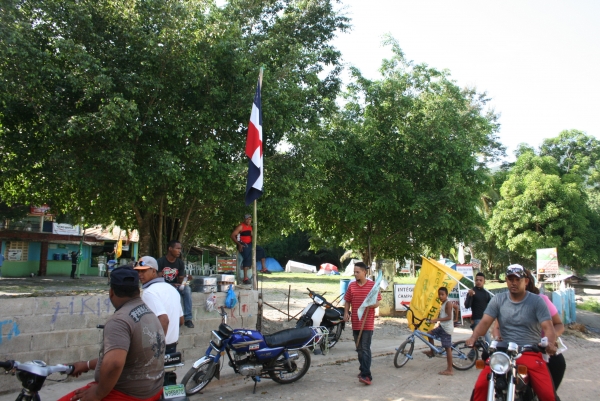 Denuncian agresión contra manifestantes en La Vega; Policía lo niega 