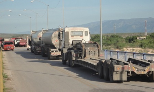 Paralizan transporte de mercancías desde República Dominicana hacía Haití