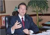 Víctor Bisonó. 