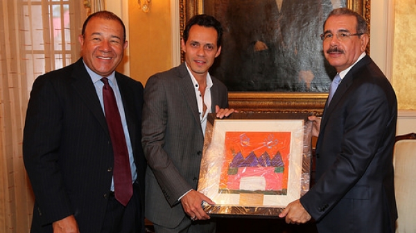 Marc Anthony visita al presidente Danilo Medina