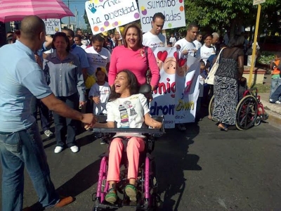 Realizan en Santiago quinta caminata por integración de personas con discapacidad