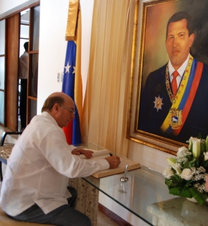 Mejía: "América Latina está de luto por muerte de Hugo Chávez"