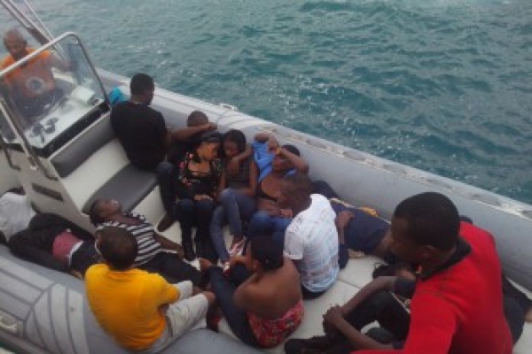 Mueren 6 haitianos indocumentados en naufragio Boca Chica