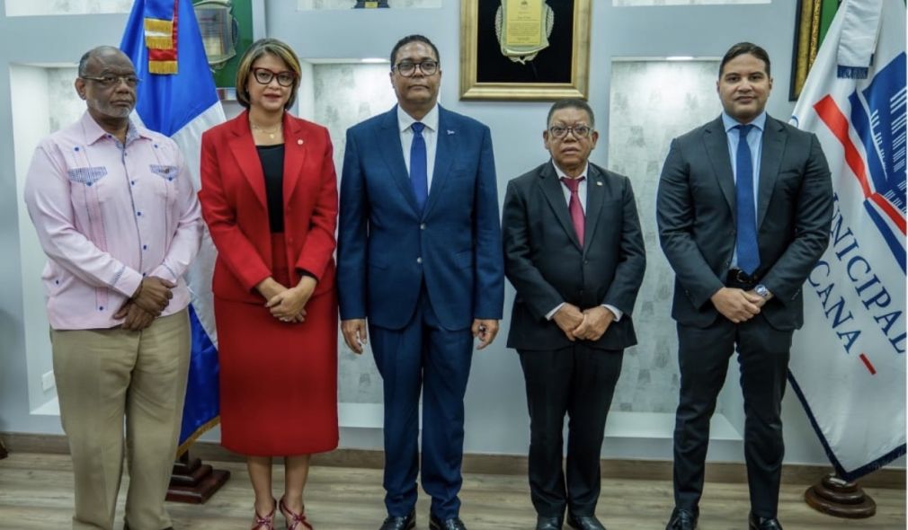Liga Municipal y Cámara de Cuentas fortalecen estrategia para mejorar control y rendición de cuentas municipales.