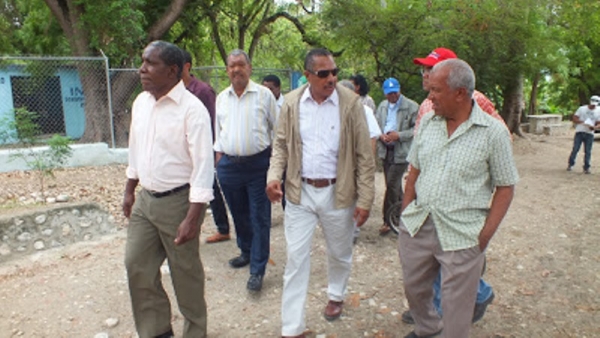Director del INDRHI visita asentamiento AC 59 de Jaragua