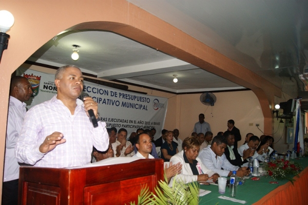 El alcalde Santo Domingo Norte encabeza el acto de rendición de cuentas de obras del presupuesto participativo  