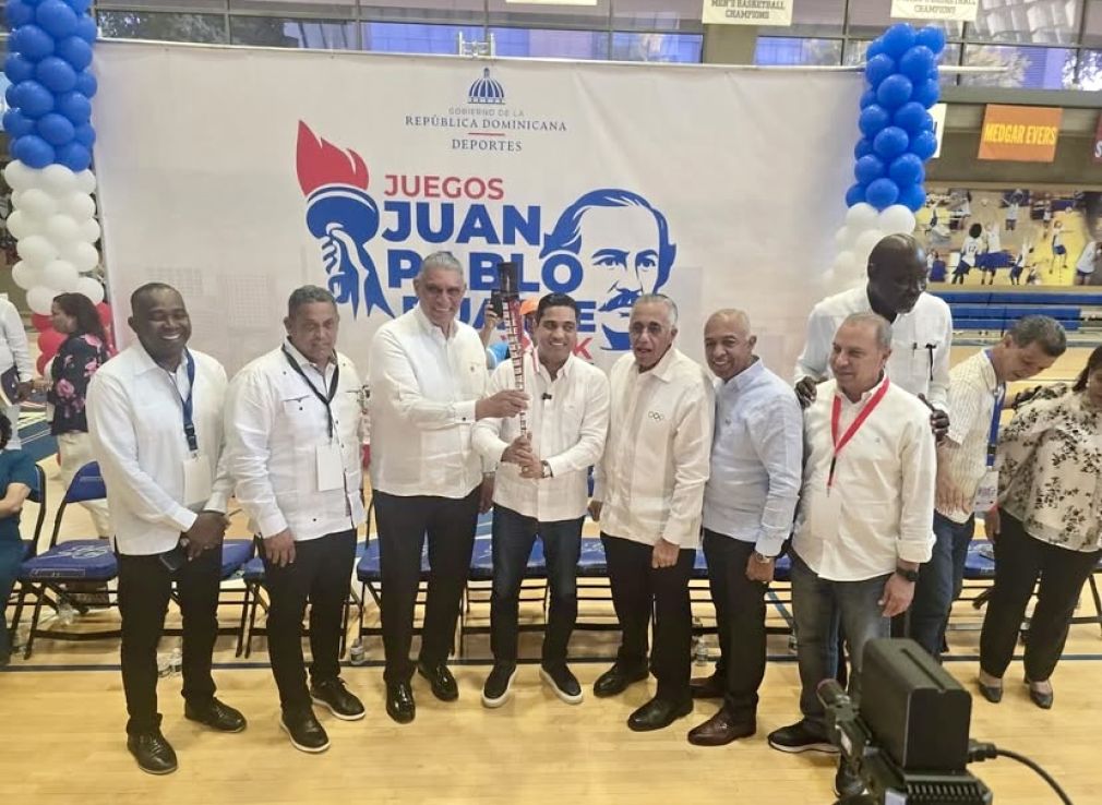Ministro Kelvin Cruz deja iniciados los Juegos Juan Pablo Duarte en Nueva York.