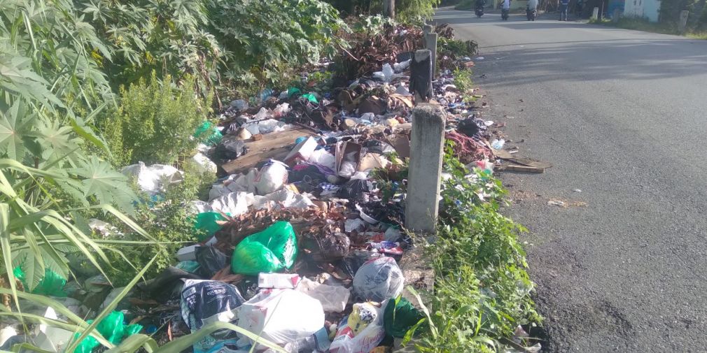 Desechos sólidos en las calles de San Cristóbal.