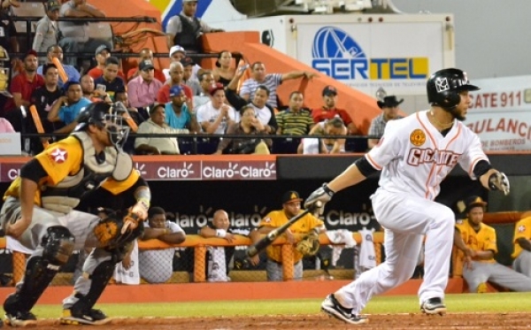 Gigantes se imponen a Águilas