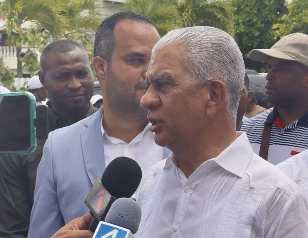 El senador de Sánchez Ramírez, Ricardo de los Santos, hizo un llamado a la prudencia y sensatez ante el conflicto entre la Barrick Gold y las comunidades de Sánchez Ramírez.