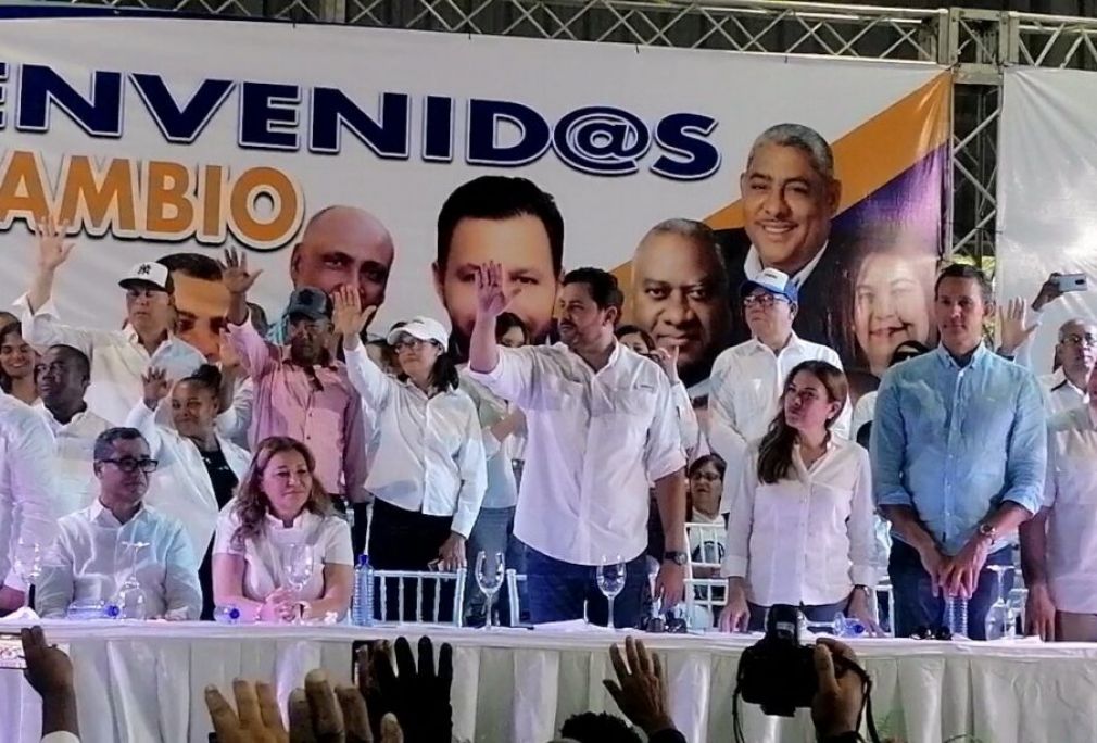 Fueron juramentados los alcaldes de Ocoa, Aneudy Ortiz Sajiun, Roberto Antonio Abreu de Naranjal y de Nizao-Las Auyamas José Francisco Morfa.