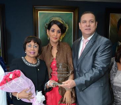 Ayuntamiento del Municipio de La Vega reconoce Rosario Graciano como hija distinguida.