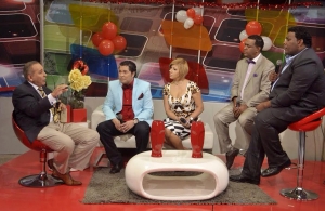 Carlos Balcácer habla en el segmento Estrella por Siempre del programa de televisión Pégate y Gana con El Pachá.