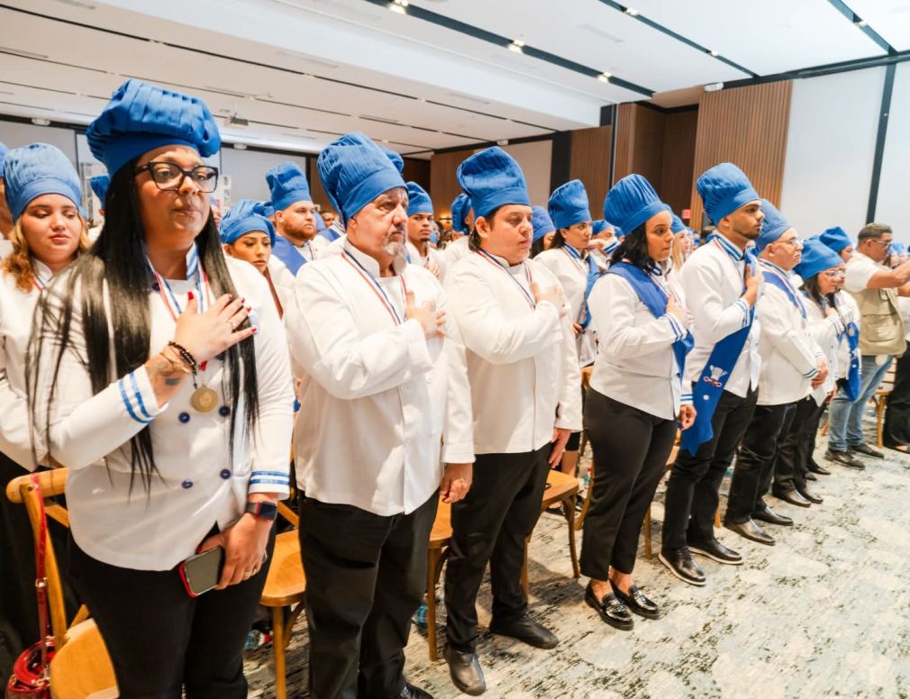 Escuela de Cocina Gourmet Pucheu fortalece el sector gastronómico con 95 nuevos profesionales.
