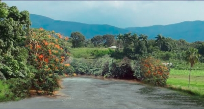 Río Artibonito en la frontera de República Dominicana con Haití.