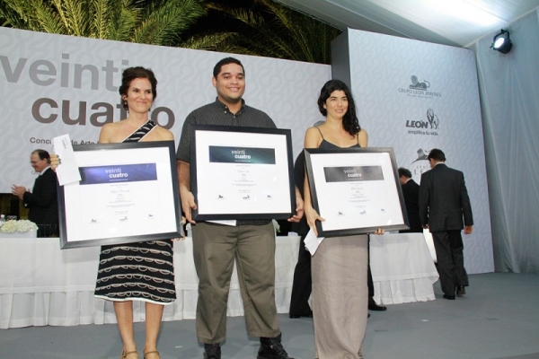 Tres premios igualitarios de 500 mil pesos.