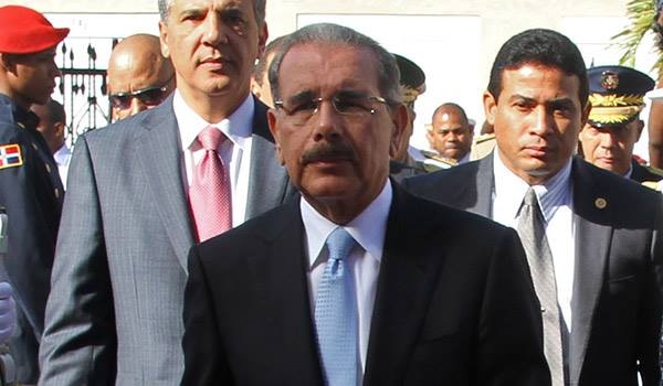Presidente Medina dice en 2014 quedará resuelto el problema de aulas