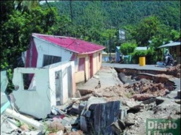 Derrumbe en el municipio de Sánchez en 2005, donde 180 familias perdieron sus casas.
