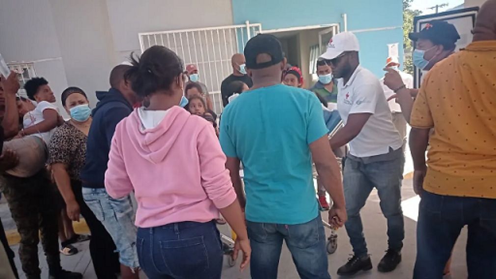 Los investigadores fueron hasta el lugar y colectaron dicho envase, como prueba del delito perpetrado.