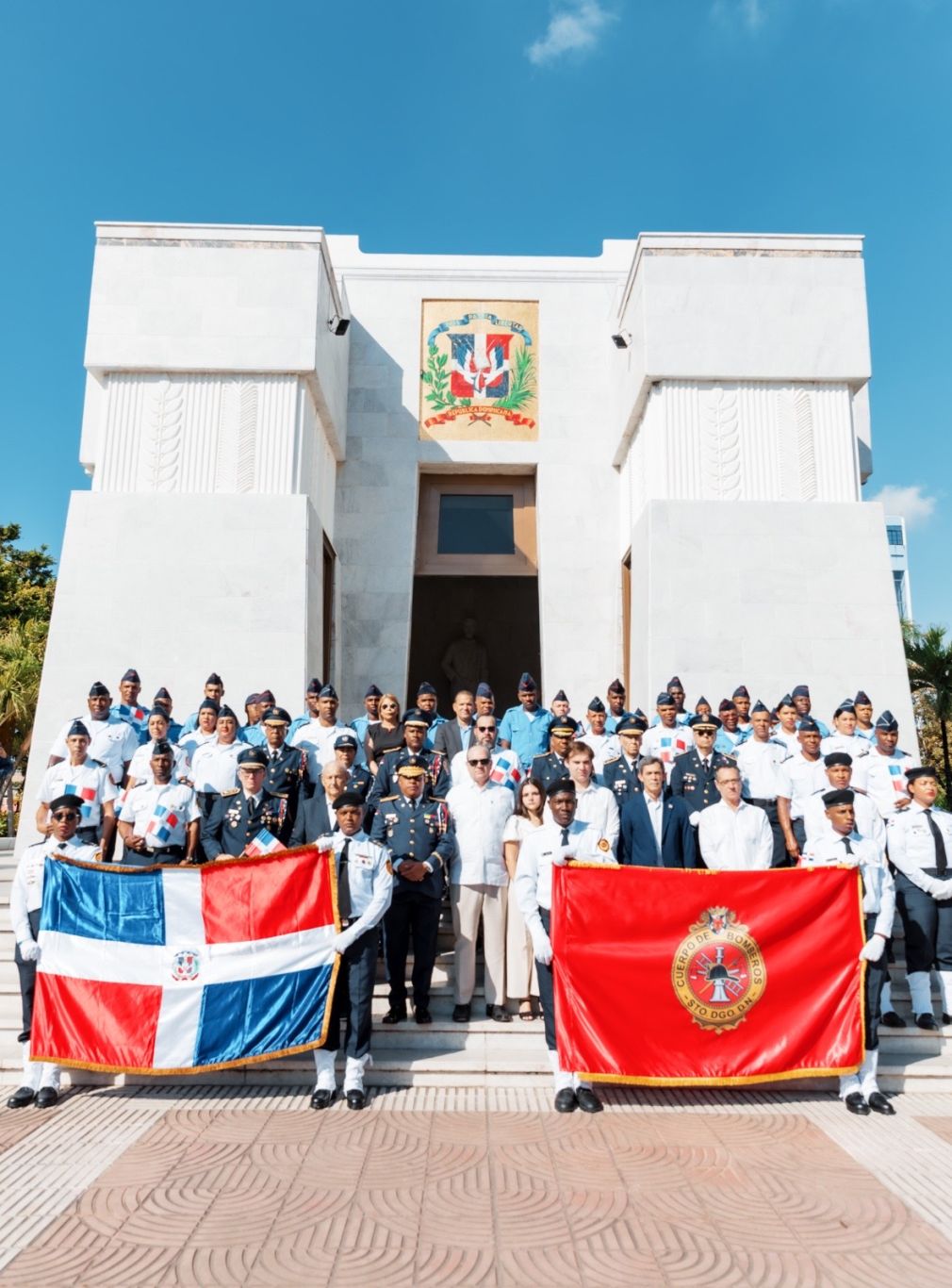 Entre los 42 nuevos voluntarios egresados hay 19 mujeres, siendo este el mayor número de bomberas en una graduación.