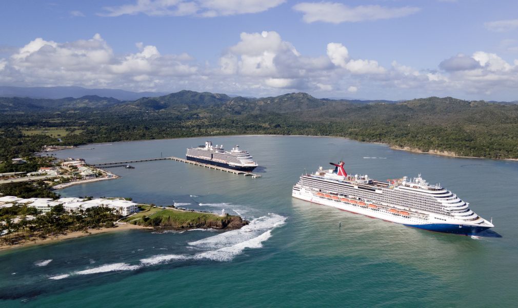 La mayoría de los visitantes arribaron por los puertos de Amber Cove, Taíno Bay, La Romana, Santa Bárbara, Santo Domingo, Isla Catalina y Cap Cana.