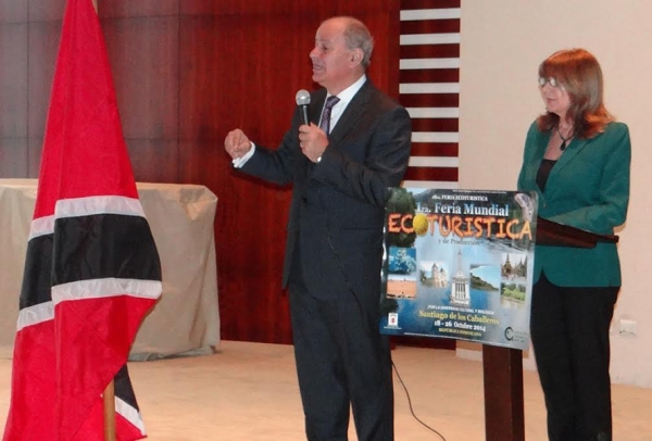 Embajador de la República Dominicana ante el gobierno de Trinidad y Tobago, José Serulle Ramia, habla en la apertura de la Primera Feria Mundial Ecoturística y de Producción.