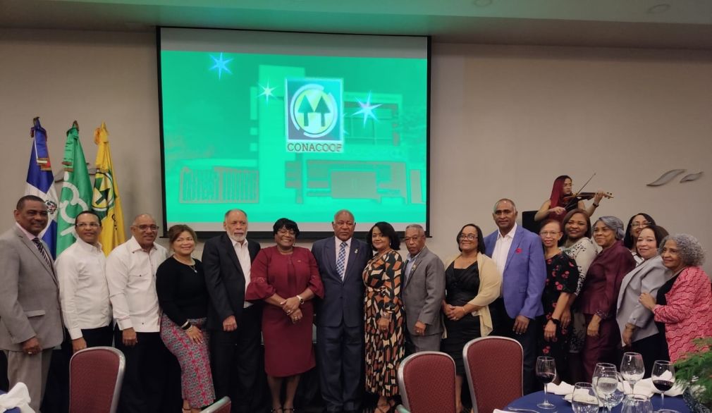 Un aspecto de la concurrencia al almuerzo navideño de CONACOOP, realizado en el Hotel Crowne Plaza del Malecón de Santo Domingo.