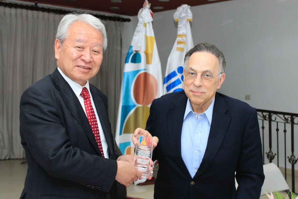 Celso Marranzini inform?ó que los aportes del gobierno de Japón ascienden a US$750 mil dólares, que se han invertido en infraestructura, equipamiento terapéutico y de imágenes diagnósticas, en tecnología robótica y capacitación.
