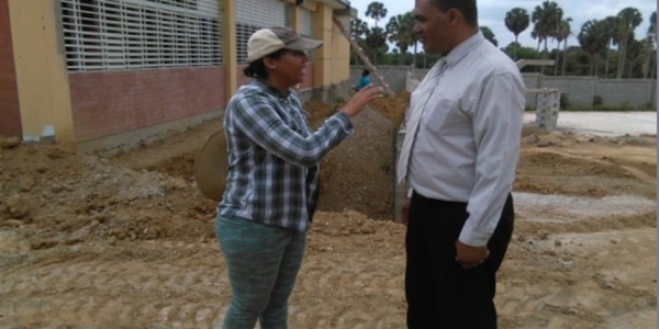 Director del Distrito Educativo 02-06 supervisa escuelas en construcción: 