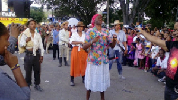 Ayuntamiento municipal auspicia carnaval de Padres Las Casas: 