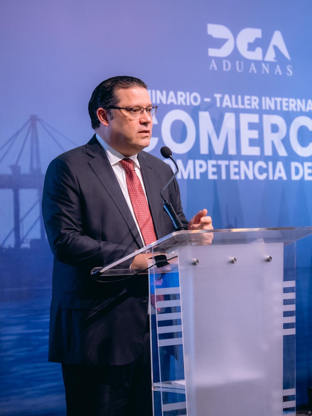 Sectores público y privado piden seguir fortaleciendo marco legal para arreciar lucha contra el contrabando.