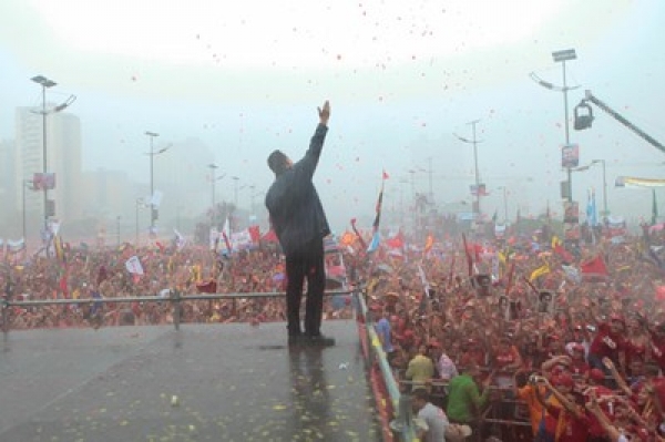 El candidato aseguró que la lluvia que cayó sobre la capital venezolana era "un preludio" de lo que pasará el 7 de octubre.