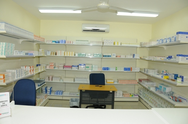 Promese/Cal inaugura botica popular en Verón