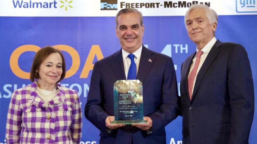 Luis Abinader es el primer presidente dominicano en recibir el premio Chairman’s Award for Leadership in the Americas por su liderazgo en la región.