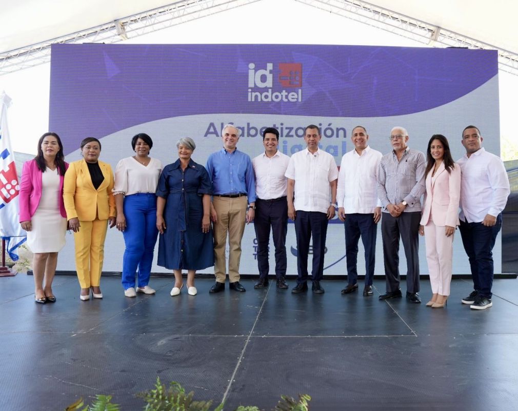 El lanzamiento del programa “Soy digital”, se realizó en la escuela básica Freddy Gatón Arce de San Pedro de Macorís.