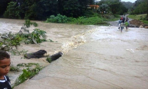 Lluvias causan inundaciones en Sosúa