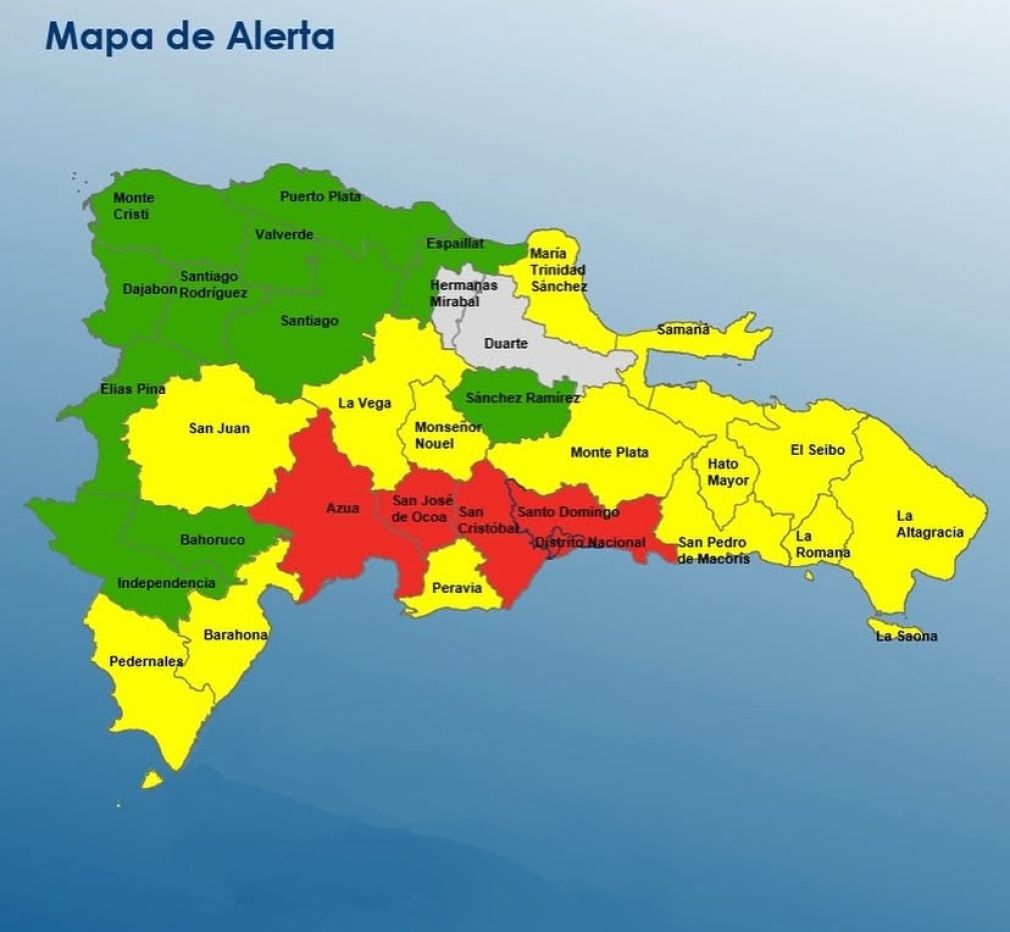 COE incrementa niveles de alerta a 30 provincias por efectos de activa onda tropical.