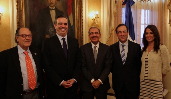 Abinader hace propuestas a Medina