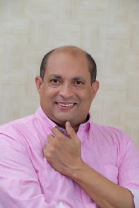 Charlie Núñez.