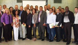 Grupo de regidores de Santo Domingo Este y San Luis, que participaron en la jornada de capacitación.