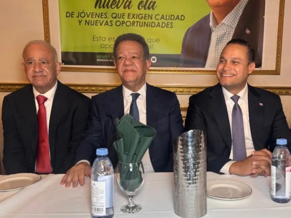 Presidente de Fuerza del Pueblo, Leonel Fernández, recibe masivo respaldo de empresarios y líderes en “Súbete en la Nueva Ola“ que dirige Henry Abreu en Nueva Jersey.