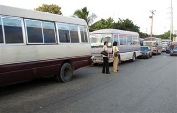 Transportistas anuncian aumento del 30% en tarifas