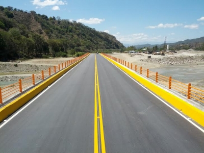 Ministerio de Obras Pública concluye más obras en el Sur: 