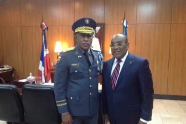 Jefe de la Policía recibe al embajador de Haití