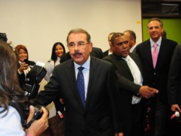 Danilo Medina dispone RD$200 millones para aumento salarial agrónomos
